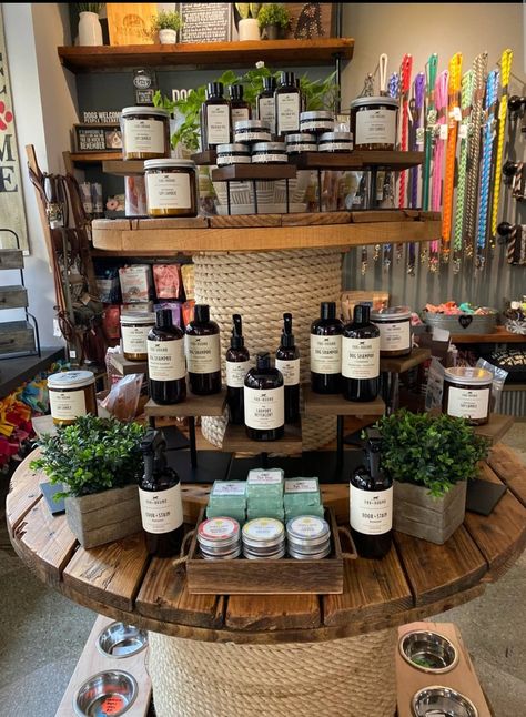 Candle Displays Retail, Store Setup Display Ideas, Vendor Store Displays, Anthropologie Candle Display, Boutique Candle Display, Wood Boxes Decoration, Herbalist Vendor Booth, Aromatherapy Store Design, Holistic Boutique Ideas