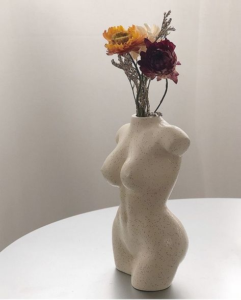 Aphrodite Manifestation, Terrarium Gifts, Female Body Art, Sculpture Art Clay, Keramik Design, Deco Luminaire, Clay Vase, Ceramic Plant Pots, Ceramics Pottery Art