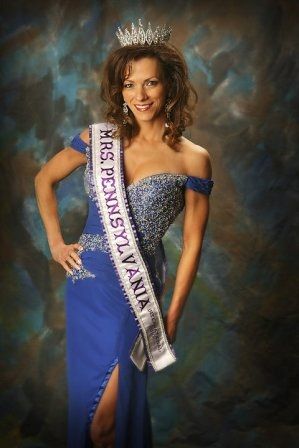 Dixie Shaffer - Mrs. Pennsylvania International 2010 Miss Universe Usa, Miss Universe Swimsuit, Pageant Pictures, National American Miss, Pageant Photography, Miss Texas, Miss Teen Usa, Hollywood Scenes, Miss Americana