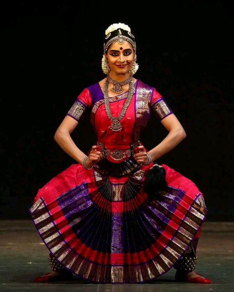 Purple Bharatanatyam Costume, Bharatnatyam Outfit, Bharathanatyam Costume Colours, Bharatnatyam Dress Costumes, Kuchipudi Dance Dress, Bharatanatyam Costume Colors, Arangetram Costumes, Kuchipudi Dress, Bharathanatyam Costumes