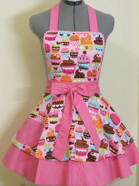 Sexy Cupcakes Apron - Double Flounce | Can be found here.. w… | Flickr Vintage Apron Pattern, Apron Pattern Free, Cupcake Apron, Retro Things, Pretty Apron, Fashion Apron, Clothing Projects, Vintage Aprons, Diy Apron