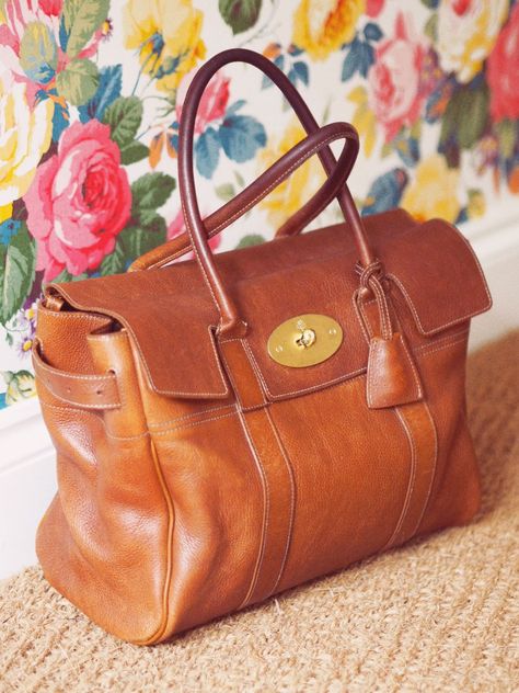 Mulberry Bag Bayswater, Oxblood Outfit, Mulberry Tote Bag, Mulberry Tote, Mulberry Purse, Bayswater Tote, Old Money Look, Luxury Old Money, Mulberry Bayswater