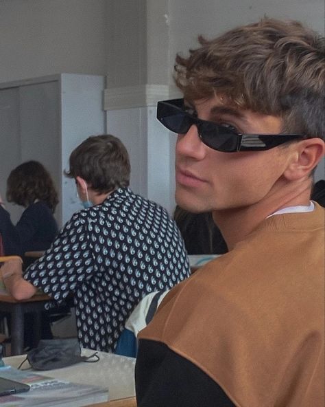 Guys Sunglasses Aesthetic, Aesthetic Sunglasses Men, Mens Sunglasses Aesthetic, Men Sunglasses Aesthetic, Sunglasses Streetwear, Aesthetic Sunglasses, Round Face Sunglasses, Boys Sunglasses, Summer Glasses