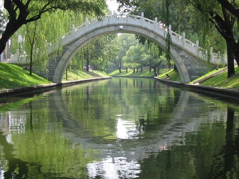 Beijing : Black Bamboo Forest Reflection Pictures, Trip Photos, China Trip, Arch Bridge, Stone Bridge, Black Bamboo, Old Bridge, Bamboo Forest, Green Park