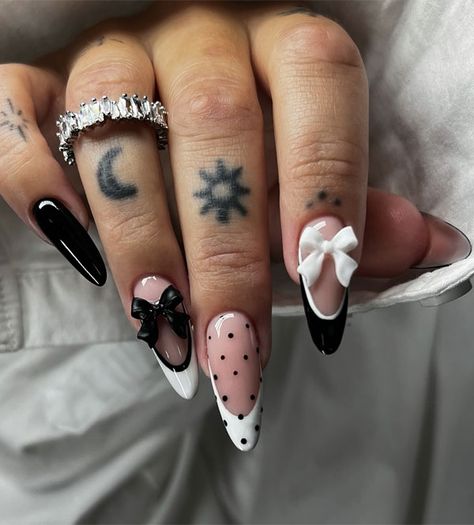 Chic Monochrome Nails with Polka Dots & 3D Bows, Trendy Fall Nails, autumn nails, autumn nail designs, fall color nails Nails With Polka Dots, Short Nails Summer, Monochrome Nails, Trendy Fall Nails, Polka Dot Christmas, Black Almond Nails, Nyc Nails, Cute Short Nails, Punk Nails