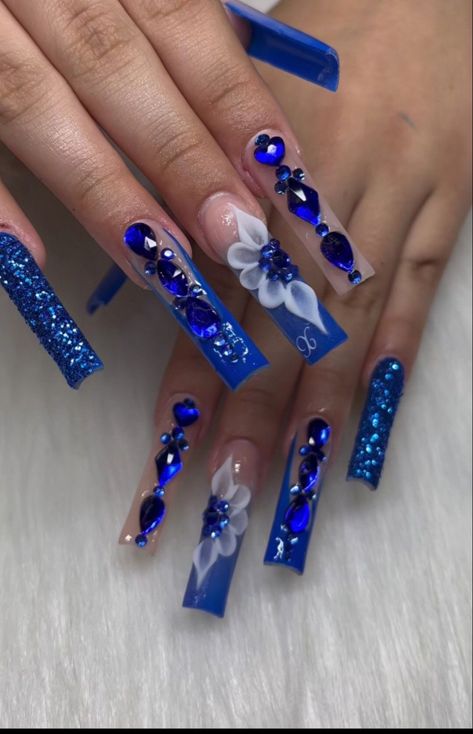 Royal Blue Nails For Quinceanera, Royal Blue Quinceanera Theme, Quinceañera Nails, Midnight Theme, Nails For Quinceanera, Royal Blue Nails Designs, Dream Quinceanera, Sweet 16 Nails, Quinceanera Stuff