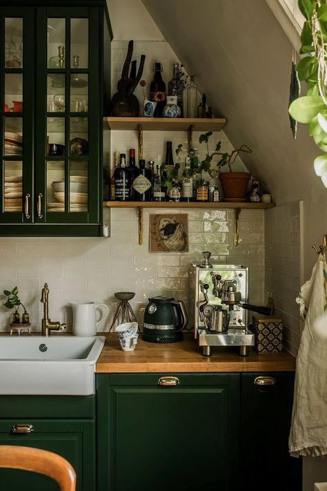 A Cozy Green Kitchen in a Vintage Attic Apartment 5 Vintage Modern Kitchen, Attic Apartment, Small Kitchen Decor, Perfect Kitchen, Humble Abode, Green Kitchen, Minimalist Kitchen, Kitchen In, Cup Of Tea