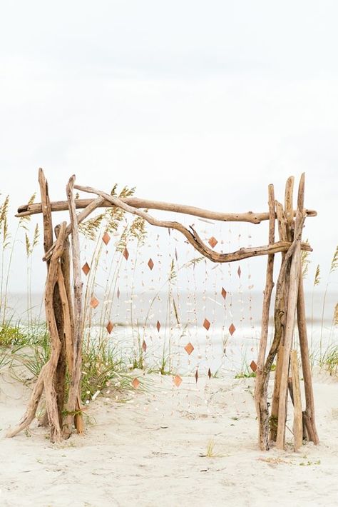 Driftwood beach wedding ceremony arch with geometric garlands Beach Wedding Ceremony Arch, Driftwood Wedding, Beach Wedding Arch, Diy Beach Wedding, Deco Champetre, Beach Wedding Reception, Wedding Ceremony Arch, Boho Beach Wedding, Wedding Altars