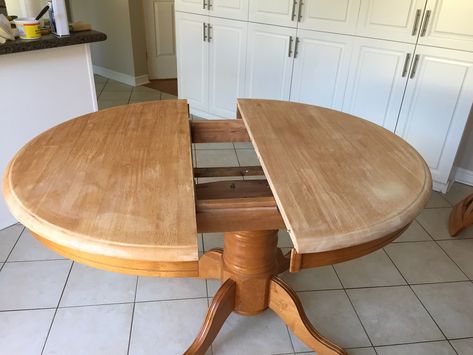 How I Stained and Painted My Pedestal Kitchen Table - Kay's Place Refurbished Kitchen Tables, Staining Oak, Dining Table Redo, Table Refinishing, Painted Dining Room Table, Pedestal Kitchen Table, Kitchen Table Oak, Dining Room Table Makeover, Round Wood Table