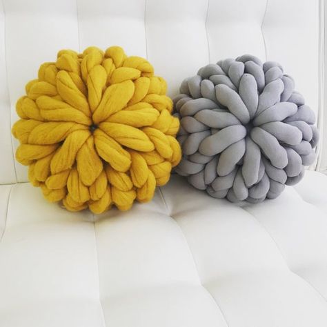 This beautiful and soft round pillow will add chic to any room in our house It is an excellent gift for any occasion: Birthday, Baby Shower, Bridal Shower, Wedding or a Housewarming party! Gift wrapping is available Colors shown in picture: Cinnamon, Orange, Cloud Size in picture: approx 12 Arm Crochet, Diy Blankets, Knot Pillows, Giant Knitting, Extreme Knitting, Chunky Knit Pillow, Hand Knitting Diy, Cinnamon Orange, Bamboo Knitting Needles