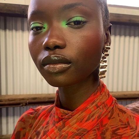 Green Eyeshadow, Creative Eye Makeup, Editorial Makeup, Makeup Base, Pretty Makeup, Cute Makeup, Aesthetic Makeup, The Divine, Beauty Inspiration