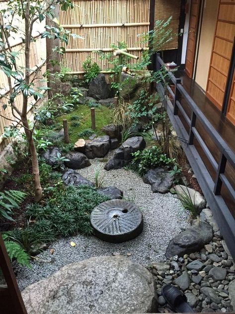 Japanese Gardens Design Ideas, Japanese Garden Decor, Small Japanese Garden, Japanese Garden Landscape, Zen Garden Design, Japanese Zen Garden, Zen Gardens, Japan Garden, Meditation Garden