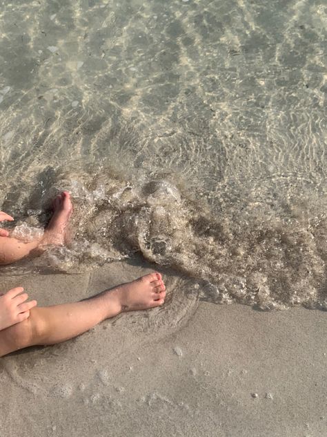 Beach Baby Aesthetic, Bigger Than The Whole Sky, Baby Beach, Asian Babies, Dream Baby, Bill Kaulitz, Beach Kids, Beach Baby, Family Beach