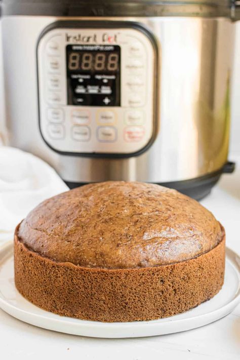 Instant Pot Banana Bread Recipe - Shugary Sweets Bread Instant Pot, Instant Pot Cake Recipe, Sour Cream Banana Bread, Zucchini Banana Bread, Pot Cakes, Sweet N Sour Chicken, Best Instant Pot Recipe, Make Banana Bread, Instant Recipes