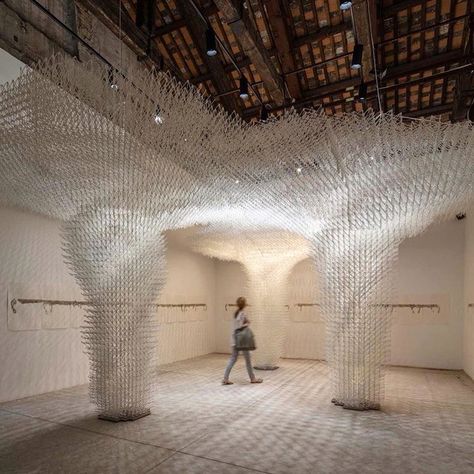 As part of the 16th International Architecture Exhibition La Biennale di Venezia, the Ministry of Culture of the Republic of Croatia introduced one of the world’s largest 3D printed structures. Cloud Drawing is an installation that crosses the boundaries of architecture, art, precision engineering, computational design and robotic fabrication. Lattice Structure, Visual Tracking, Parametric Architecture, Architecture Images, Venice Biennale, Scale Design, Art Installation, Engineering Design, Installation Art