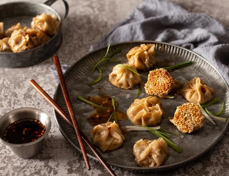 Kosher Appetizers, Vegan Mushroom Dumplings, Creamy Chicken And Dumplings, Pork Spices, Bunashimeji-mushrooms Recipe, Spiced Vegetables, Chinese Pork, Dumpling Dough, Frozen Dumplings