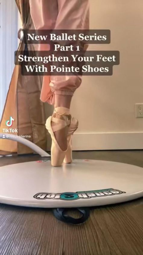 Pointe Shoe Exercises, Pre Pointe Exercises, Pointe Workout, Pointe Shoes Aesthetic, Pointe Exercises, Ballet Basics, Ballet Tips, Ballet Stretches, Ballerina Workout