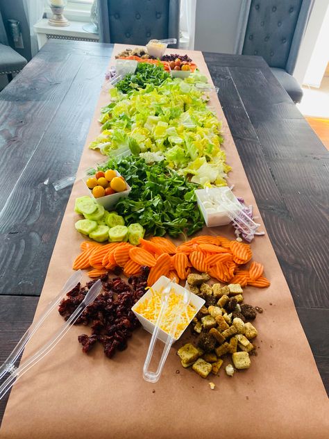 Grazing Table Salads, Salad Bar Board Ideas, Christmas Salad Bar Ideas, Salad Bar Charcuterie Board, Charcuterie Salad Board, Salad Bar Display, Salad Grazing Board, Salad Table, Charcuterie Board Salad Bar