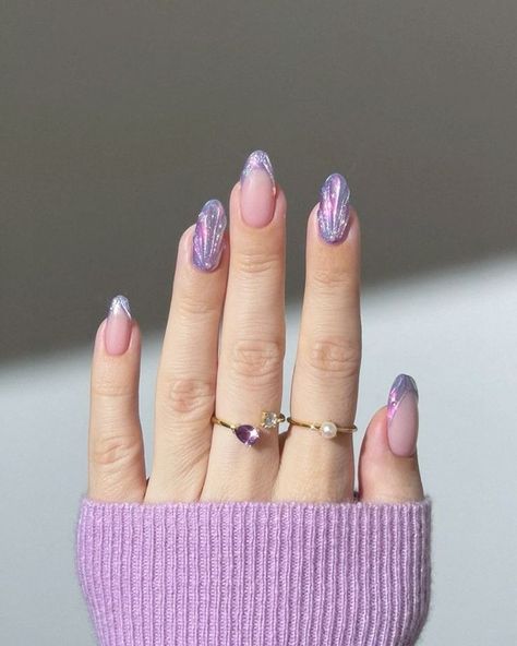 Lilac Nail Art, Lilac Chrome Nails, Trendy Nails Purple, Lilac Nails Design, Purple Chrome Nails, Purple Nail Art, Lilac Nails, Mermaid Nails, Uñas Acrilicas