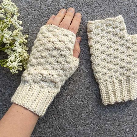 Stay warm and stylish during any season with our Crochet Fingerless Gloves pattern! Perfect for keeping your hands cozy while allowing free movement. Ideal for chilly days and a great accessory for any outfit. Easy to make and customize!  #crochethandwarmers, #crochetfingerlessgloves, #crochetgloves, #crochettutorials, #crochetpatterns, #crochet Hand Mittens Crochet, Crochet Pattern For Fingerless Gloves, Fingerless Mittens Pattern Crochet, Fingerless Gloves Pattern Crochet, Crochet Hand Warmers Free Pattern Easy, Free Crochet Fingerless Gloves Pattern Easy, Fingerless Mitts Crochet Pattern Free, Crochet Hand Mittens, Fingerless Gloves Crochet Pattern Free