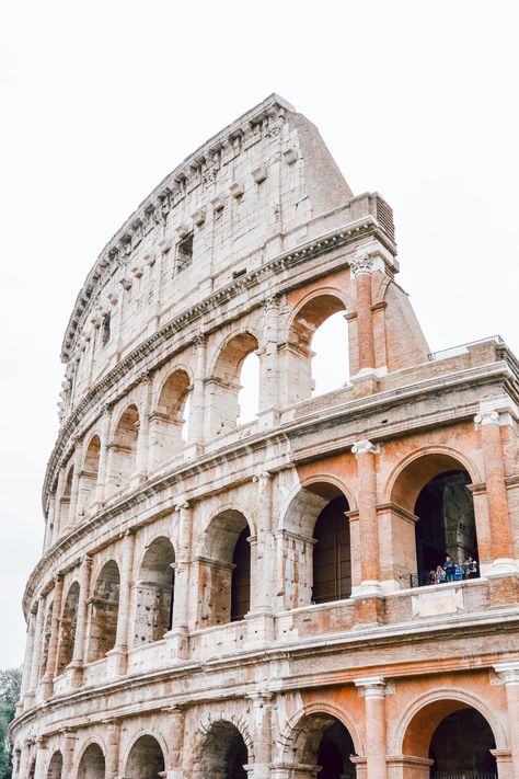 Ancient Rome Aesthetic, Rome Architecture, Ancient Roman Architecture, European City Breaks, Roman Architecture, Baroque Architecture, Roman Art, Classical Architecture, Ancient Architecture