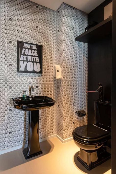 #decoraçãogeek #decoraçãogeekfaçavocêmesmo #decoraçãogeeksala Star Wars House Decor, Star Wars Bathroom Decor, Star Wars Basement, Decoracion Star Wars, Star Wars Wall Decor, Star Wars Bathroom, Star Wars Kitchen, Wc Decoration, Wc Ideas