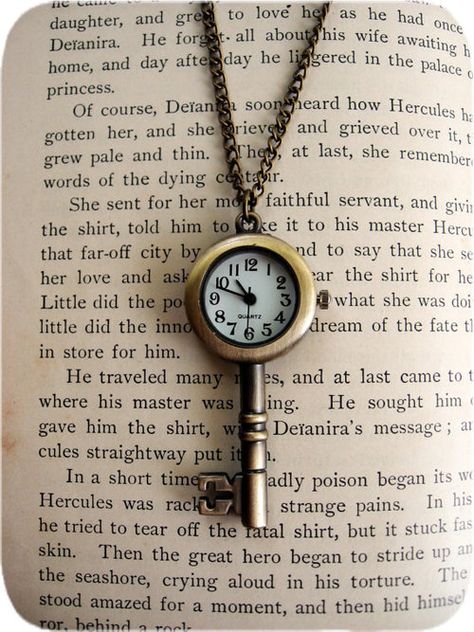 Minecraft Cosplay, Witchy Academia, Clock Necklace, Chain Watch, Under Lock And Key, Pocket Watch Necklace, Old Keys, Skeleton Watches, Antique Keys