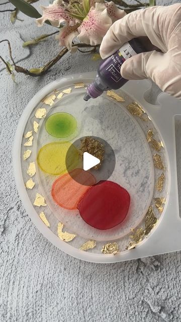 Saniya Shaikh | Resin art | 3d flower bloom | Nashik on Instagram: "“Get creative and make your own stunning rainbow 🏳️‍🌈 resin flower bloom 🌸 in just a few steps!”  Resin from @resincult  Mold from @moldsandartsupplies @moldsandartsuppliess  Alcohol inks from @beyondinks  Artist @sanis_art_studio   Rainbow resin flower, Resin art, Colourful home accents, Easy diy projects, Colourful crafts, Flower bloom, Handmade, Handcrafted, Tutorial, Making , Creative process   #resinart #resinartwork #rainbow #rainbowresinart #resinflowers #resinart_daily #resinart_ideas #resinartistsofinstagram #resinartsupplies #resinartindia #artreels #reelsinstagram #exploreflorals #explore #nashik" Thanksgiving Resin Ideas, Epoxy Alcohol Ink, Diy Resin Art Ideas, How To Color Resin, Easy Resin Crafts For Beginners, Resin Art Videos, Unique Resin Ideas, Colourful Crafts, Alcohol Ink Resin Art