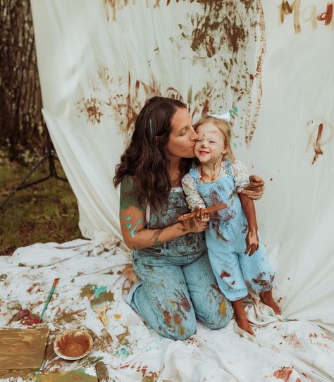 Family paint sessions ❤️ . . . . #chattanoogaphotographer #tennesseephotographer #the_gallery_of_magic #thefamilynarrative #unscripted #familyphotography #familylove #childhoodunlocked #childhoodunplugged Paint Session Photography, Toddler Painting Photoshoot, Mommy And Me Painting Photoshoot, Family Paint Photoshoot, Painting Photoshoot Ideas, Painting Photoshoot, Paint Photoshoot, Toddler Painting, Mini Photo Sessions