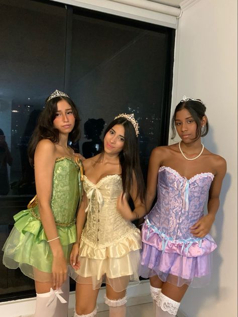 Princesses Costumes Group, Black Princess Costume, Cute Duo Halloween Costumes Best Friends Disney, Hot Disney Costumes, Trio Princess Costumes, Friendgroup Halloween Costumes, Princess Costume With Corset, Trio Halloween Costumes Princess, Princess Custome Halloween