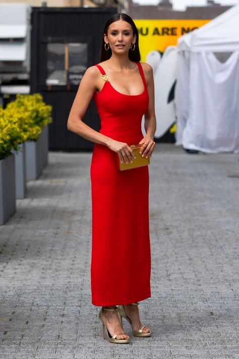 Nina Dobrev Dress, October Wedding Dresses, Sha Carri Richardson, Celebrity Yearbook Photos, Nina Dobrev Style, Celebrity Yearbook, Naomi Osaka, Red Dress Long, Celebrity Halloween Costumes