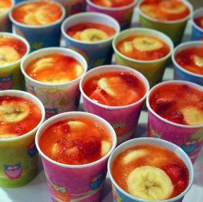 Frozen Fruit Cups, Frozen Fruit Salad, Frozen Fruit Snacks, Frozen Fruit Salads, Frozen Fruit Recipes, Brunch Dessert, Snack For Kids, Fruit Cups, Fruit Dishes