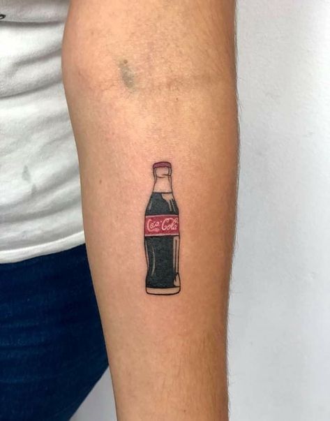 Hyper Realistic Tattoo, Tattoo Maker, Hourglass Tattoo, Bottle Tattoo, Fantasy Tattoos, Getting A Tattoo, Instagram Direct, Horror Tattoo, Tattoo Feminina