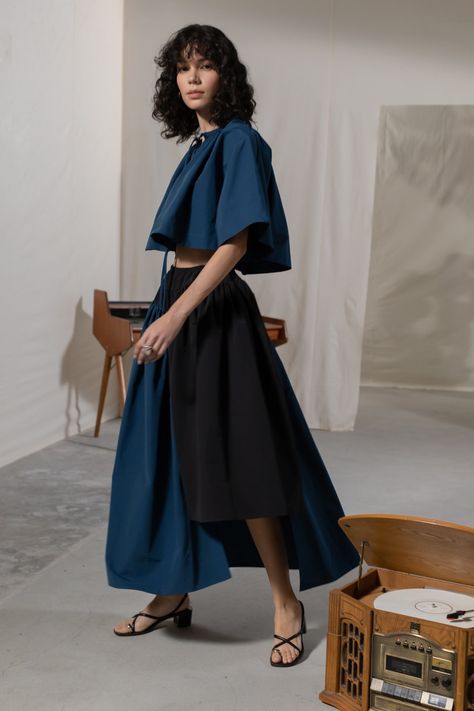 Resort 2023 Fashion, Nyfw Runway, Resort 2023, Full Skirts, 2023 Collection, 2023 Fashion, Summer 2023, Skirt Outfits, Feminine Style