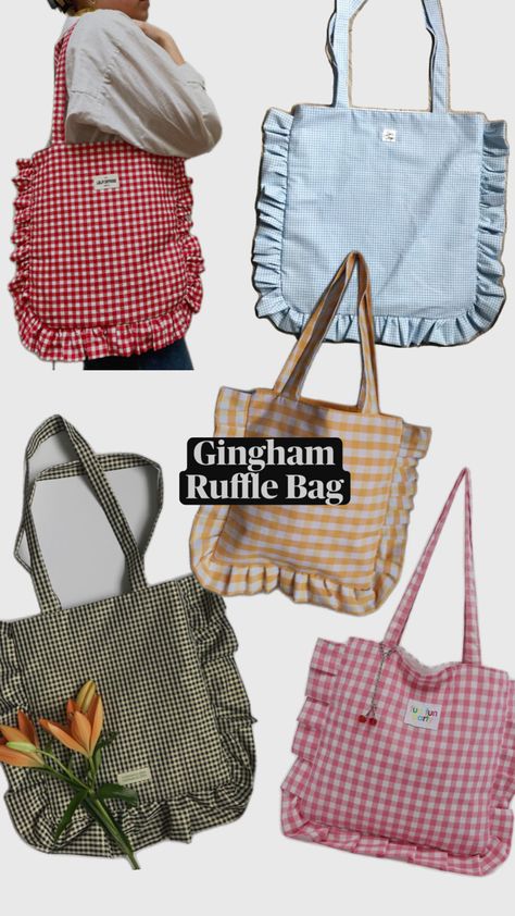 Ruffle Bag, Creative Tote Bag, Ruffles Bag, Diy Bags Patterns, Pretty Bags, Girls Bags, Sewing Bag, Winter Looks, Diy Christmas Gifts