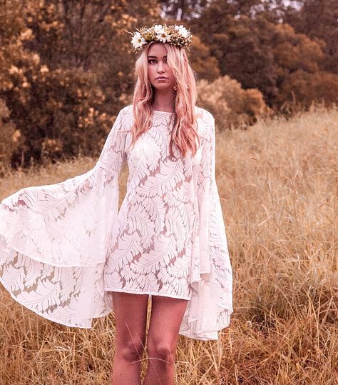 Hippie Bridesmaid Dresses, White Hippie Dress, White Lace Dress Boho, Bohemian Bridesmaid Dress, White Bohemian Dress, Bohemian Bridesmaid, Bohemian Lace Dress, Bridesmaid Dresses Boho, Lace Bell Sleeve Dress