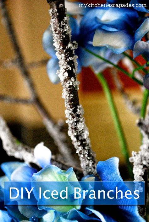 DIY Ice covered branches Iced Branches, Glitter Vases, Gratis Printables, Winter Decorating, Clear Vases, Wedding Projects, Ice Crystals, Photo Transfer, Navidad Diy