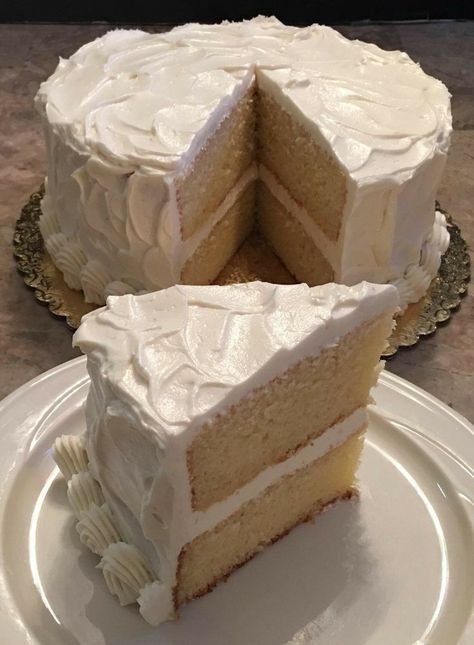 Vanilla Cake Aesthetic, Cheesecake Icing, Vanilla Food, Vanilla Cake Frosting, French Vanilla Cake, Cake Frosting Recipe, Vanilla Cake Recipe, Pretty Dessert, Think Food