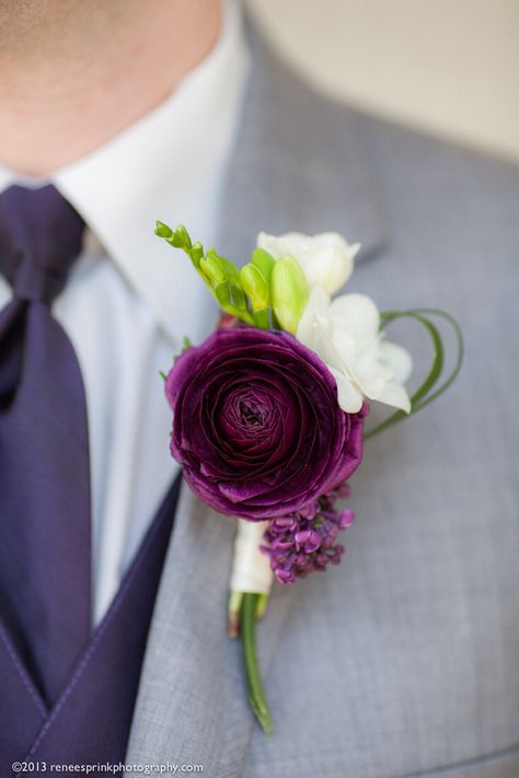 Groomsman Purple Ranunculus, Ranunculus Boutonniere, Ranunculus Wedding, Purple Succulents, Succulent Bouquet, Corsage And Boutonniere, Boda Mexicana, Purple Wedding Flowers, Spring Wedding Flowers