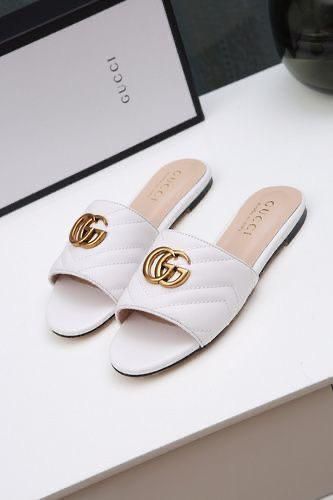 Gucci Slippers, Nike Outlet, Fashion Slippers, Girly Accessories, Girly Shoes, Carrie Bradshaw, Fashion Sandals, Slipper Sandals, Slides Shoes