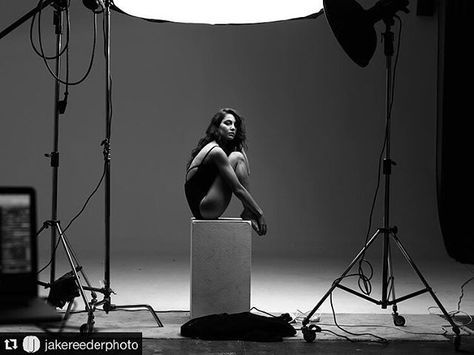 Fashion Photography Studio, Studio Lighting Setups, Photography Studio Setup, Photography Lighting Setup, Studio Photography Fashion, Photography Studio Background, Fashion Model Photography, Photoshoot Studio, Studio Photography Lighting