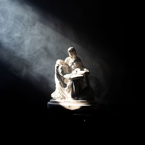 Mother Symbolism, The Pieta, Heavenly Mother, Mother Mary Images, Thérèse Of Lisieux, Bride Of Christ, How To Love, Blessed Virgin Mary, Happy Mother