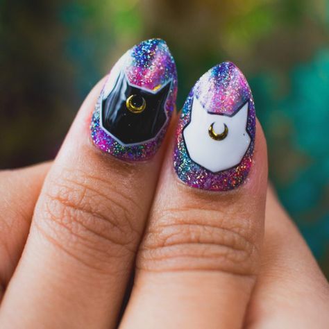 Diseños de uñas de Sailor Moon para transformarte en Scout Moon Nail Designs, Uñas Sailor Moon, Sailor Moon Nail Art, Moon Nail Art, Sailor Moon Nails, Sailor Moon Fashion, Luna And Artemis, Sailor Moon Luna, Nails Inspired