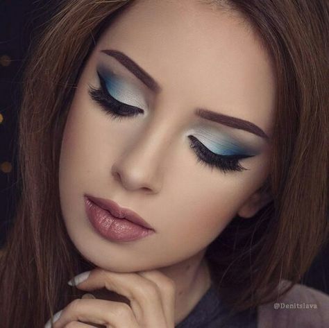 Denitslava Makeup, Blue Smokey Eye, Prom Eye Makeup, Pink Eye Makeup, Dramatic Eye Makeup, Glasses Makeup, Hooded Eye Makeup, Makijaż Smokey Eye, Colorful Eye Makeup