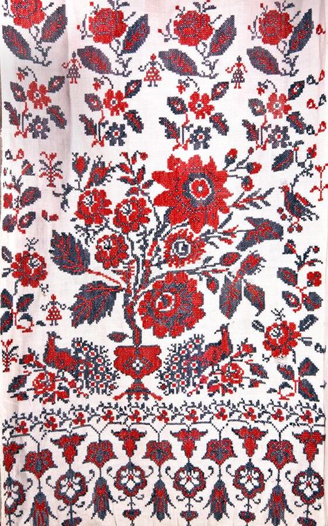 Slavic Flowers, Russian Textiles, Slavic Pattern, Russian Design, Russian Folklore, Russian Embroidery, Slavic Culture, Folk Culture, Slavic Mythology