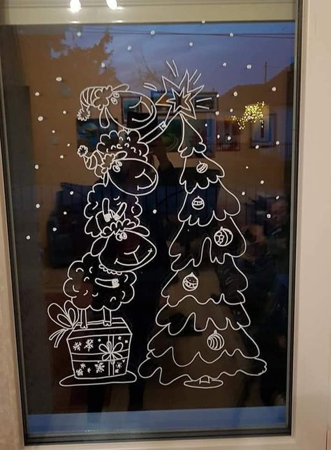 Christmas Chalkboard Art, Xmas Color, Window Mural, Christmas Window Painting, Window Drawing, Christmas Window Display, Window Display Design, Cozy Christmas Decor, Christmas Chalkboard