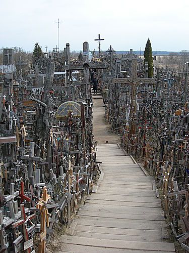 Hill Of Crosses Lithuania, Hill Of Crosses, Lithuania Travel, Baltic Countries, Baltic States, Scary Places, Destination Voyage, Travel Alone, The Hill