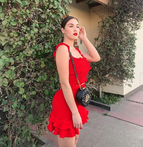 60.4 mil Me gusta, 1,640 comentarios - Norma Petris❗️ (@normapetris) en Instagram: "Me encantan los colores vivos ! ♥️ . Outfit: @elyhaa._ ✨" Uni Outfits, Future Outfit, Cute Swag Outfits, Swag Outfits, Red Fashion, Outfits Casuales, Holiday Outfits, Aesthetic Clothes, Pretty Outfits