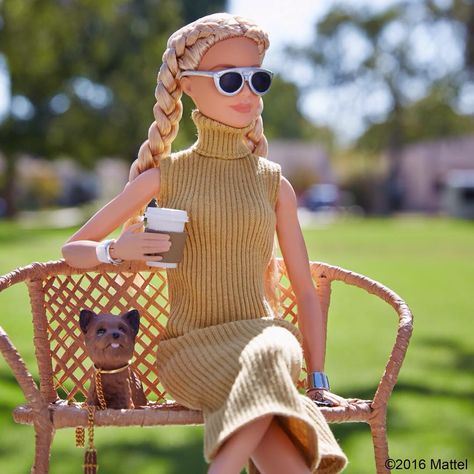 Did someone say sweater weather? #barbie #barbiestyle Best Baby Doll, Barbies Pics, Barbie Diorama, Barbie Fashionista Dolls, Barbie Model, Barbie Life, Barbie Vintage, Barbie Fashionista, Barbie Diy