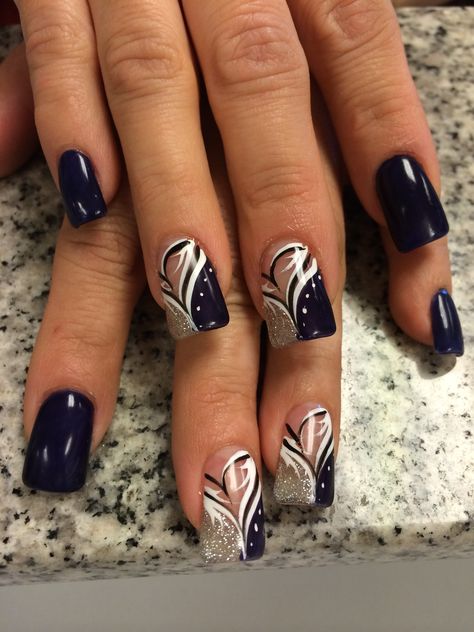 Nail Designs On Purple Nails, Black Dip Nails Ideas, Purple Nail Art Designs, Oval Nails Designs, Purple Manicure, Fancy Nail Art, Purple Nail Art, Art Deco Nails, Gel Nail Art Designs